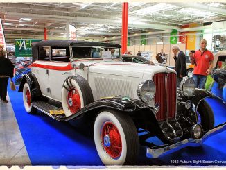 Salon Automédon - 1932 Auburn Eight Sedan Convertible