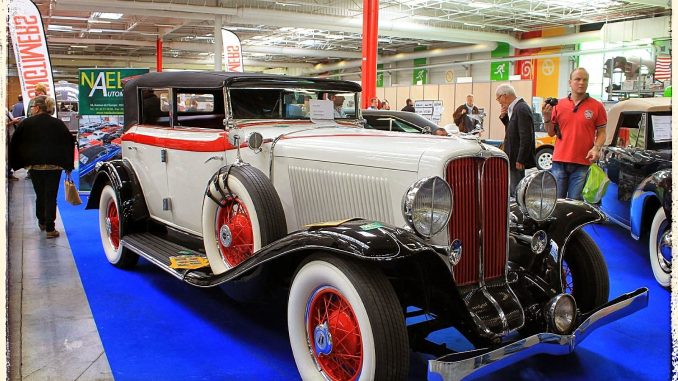 Auburn Eight Sedan Convertible 1932 Salon Automédon - 1932 Auburn Eight Sedan Convertible