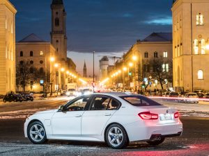 2016 BMW Série 3 330e M Sport F30