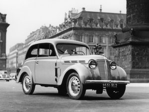 1937 Renault Juvaquatre Coupe
