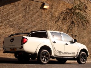 2012 Mitsubishi l200 Barbarian Black