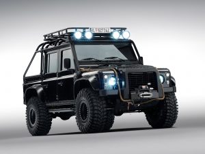 2015 Land Rover Defender 110 007 Spectre
