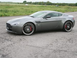 2009 Cargraphic - Aston Martin V8 Vantage