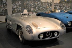 Mercedes-Benz biplace course 300 SLR 1955