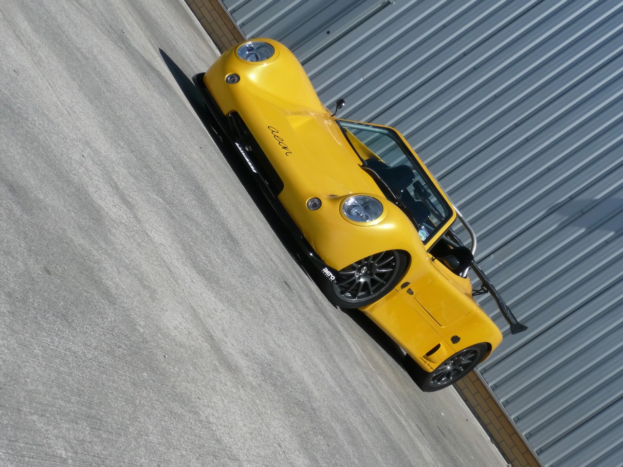 Aeon GT3 voiture 3 places Photos Aeon Spyder, Aeon Coupe, Aeon Aero