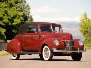 1940 Ford Deluxe Convertible Coupe