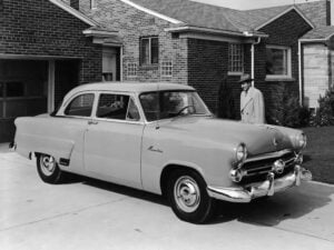 1952 Ford Mainline 2 door Sedan 70A