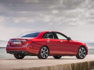 2016 Mercedes E-Klasse E300 Avantgarde Line W213 r3
