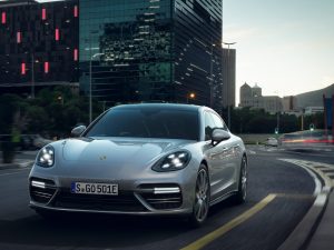 2018 Porsche Panamera Turbo SE Hybrid