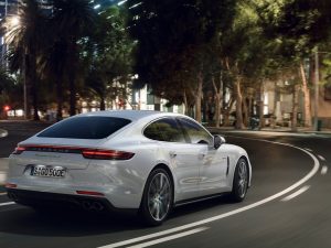 2018 Porsche Panamera_Turbo_SE Hybrid
