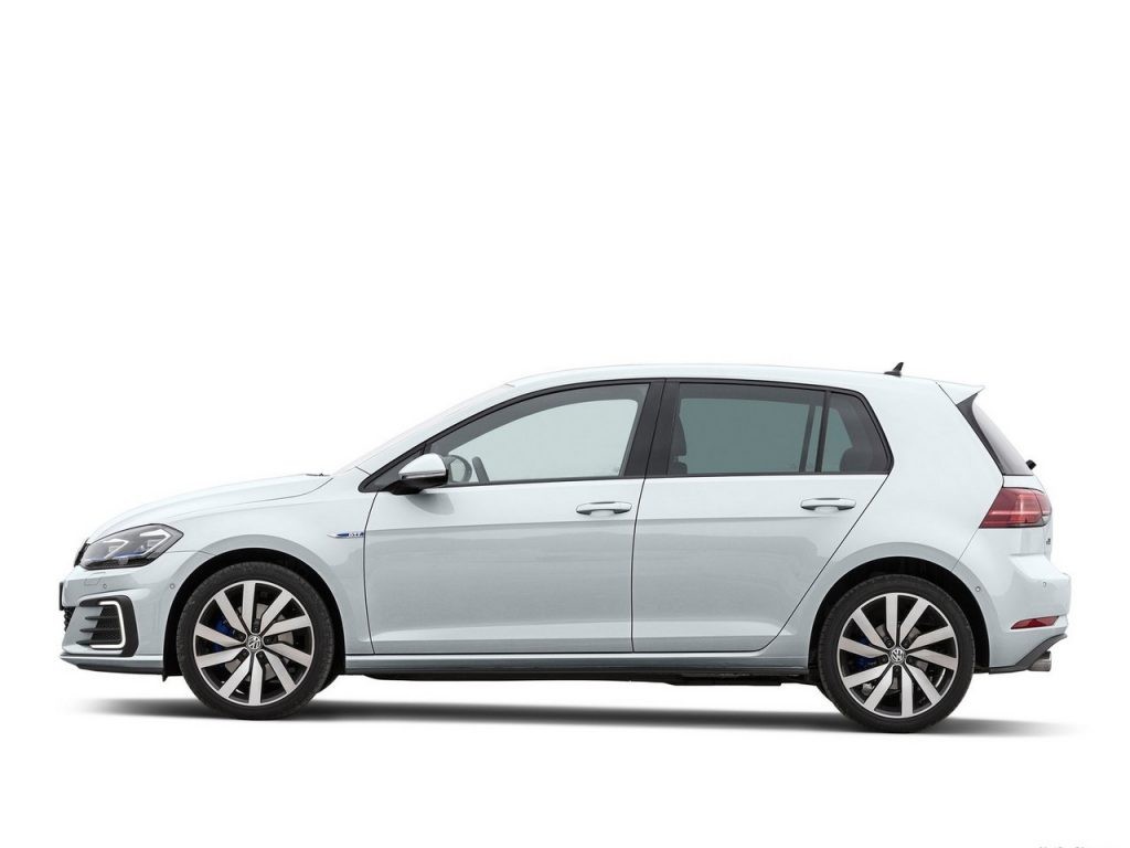 2017 Volkswagen Golf GTE
