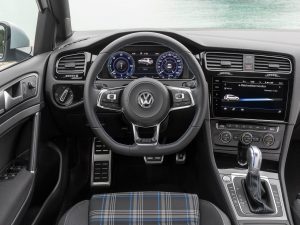 2017 Volkswagen Golf GTE