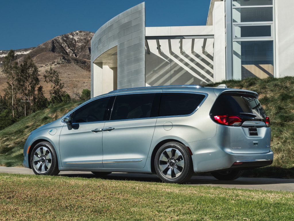 2016 Chrysler Pacifica Hybrid