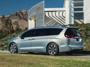 2016 Chrysler Pacifica Hybrid