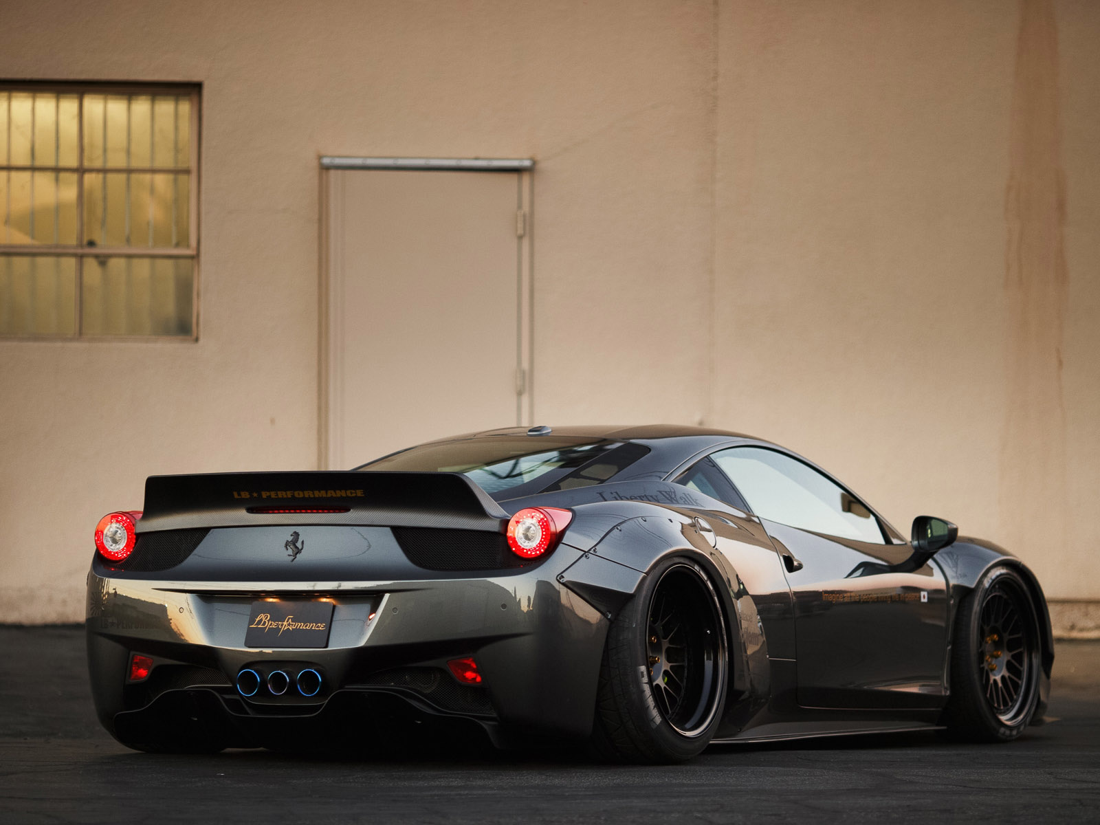 2013 Ferrari 458 Italia - LB-Performance