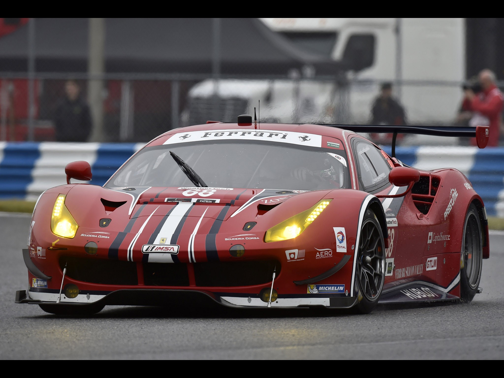 2016 Ferrari 488 GTE