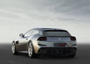 Ferrari GTC4 Lusso 2016