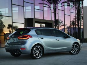Kia Forte 5 Portes 2013 [Arrière] - Photoscar