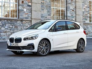 vu avant de coté BMW 225xe iPerformance 2019