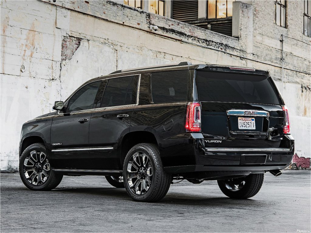 GMC Yukon Denali Ultimate Black 2018