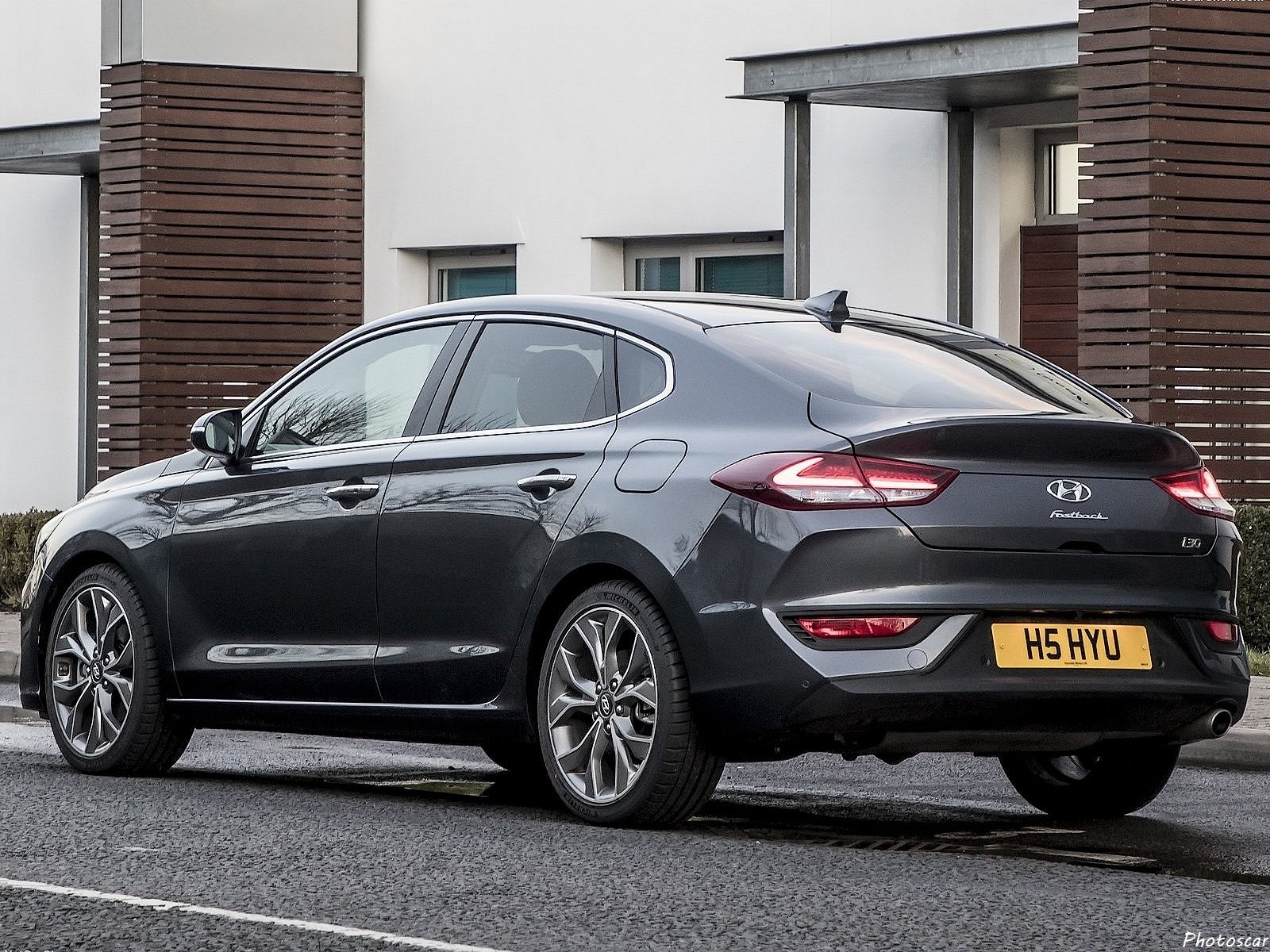 Hyundai i30 Fastback 2018 [02]