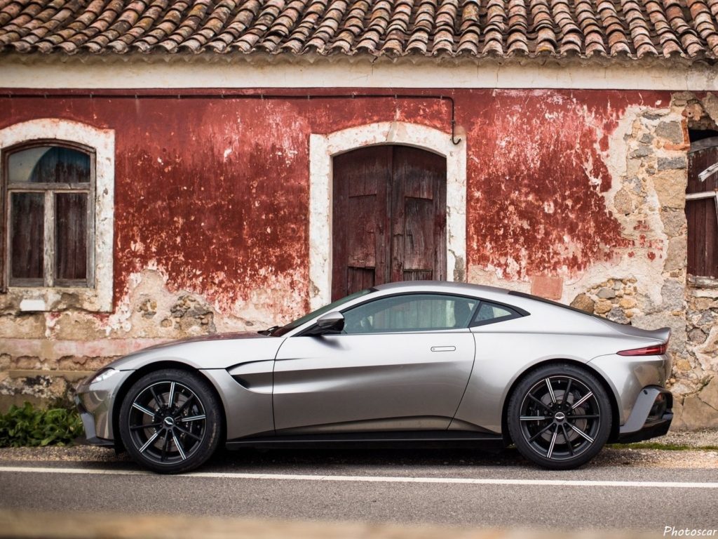 Aston-Martin Vantage Tungsten Silver 2019
