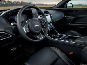 Jaguar XE 300 Sport 2019