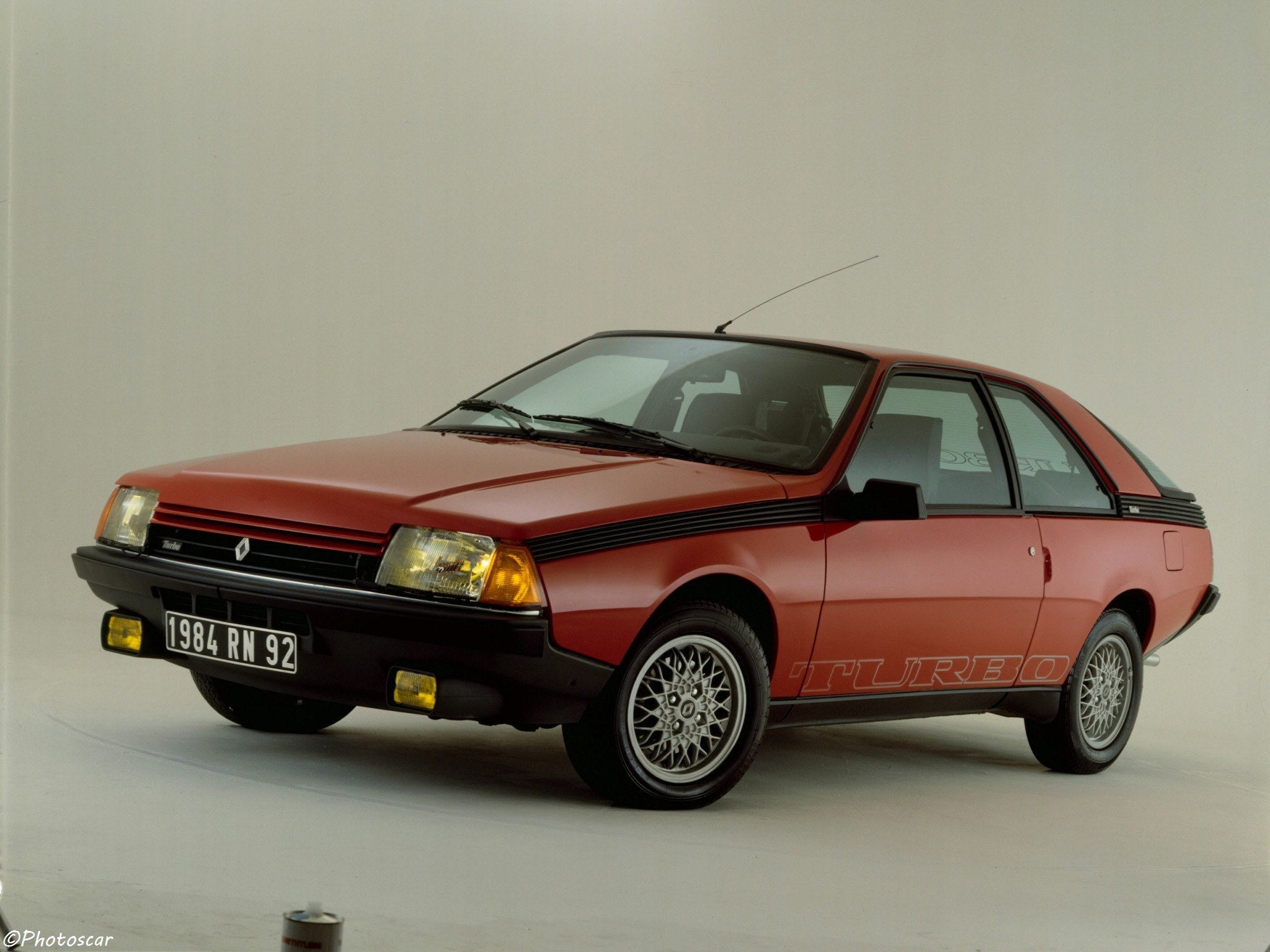Renault Fuego une plongée au cœur des années 80