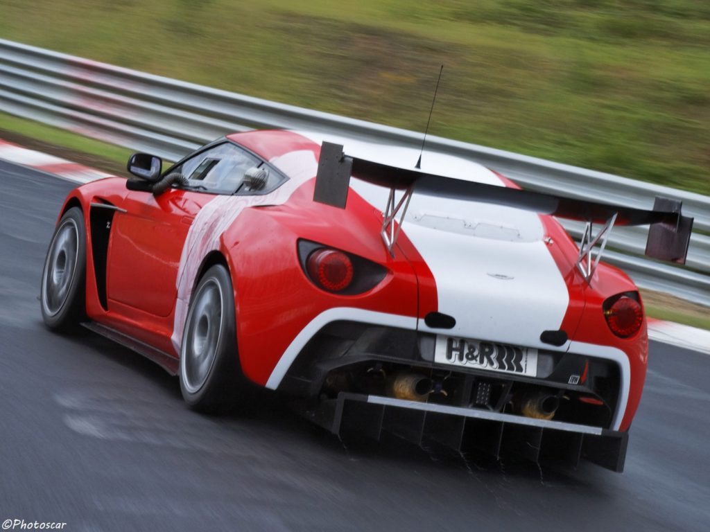 Aston Martin V12_Zagato_Race_Car 2011