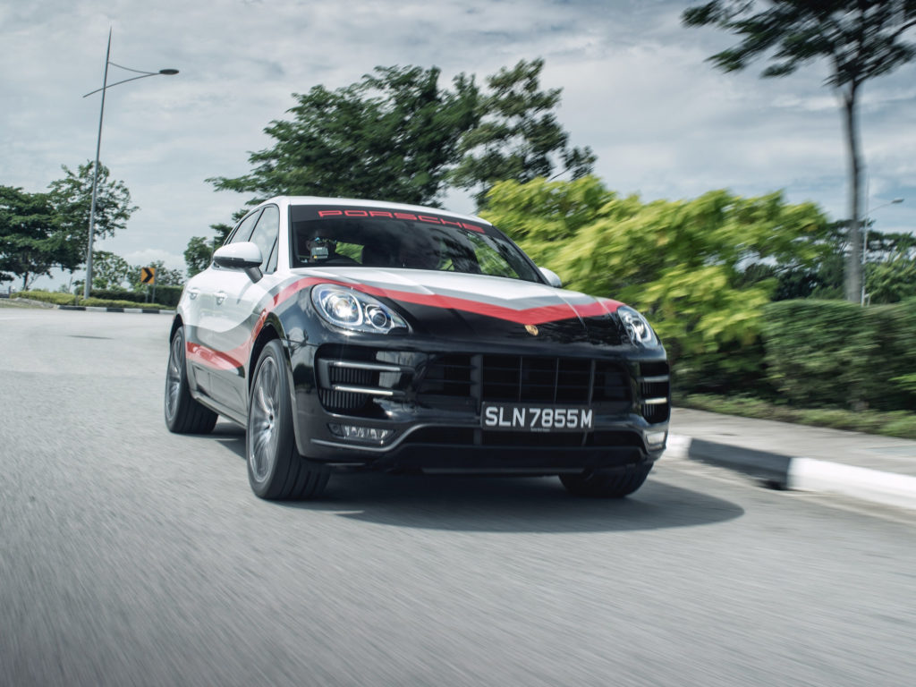 Porsche Macan Turbo Performance Package 95B 2017