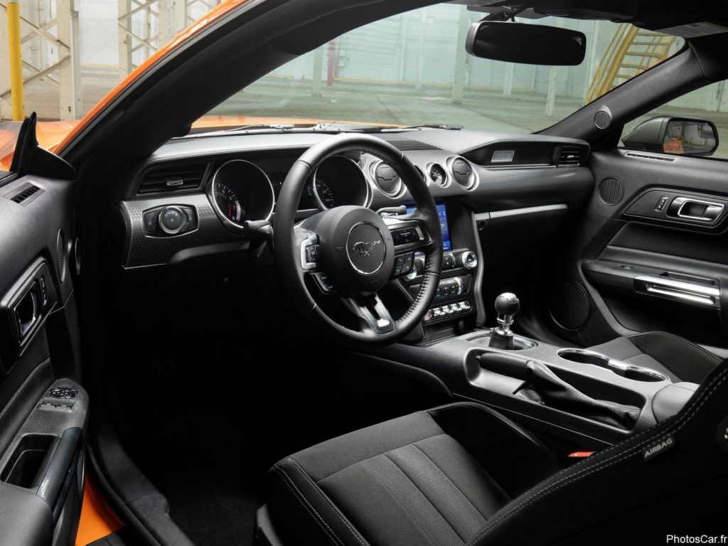 Ford Mustang EcoBoost High Performance Package 2020
