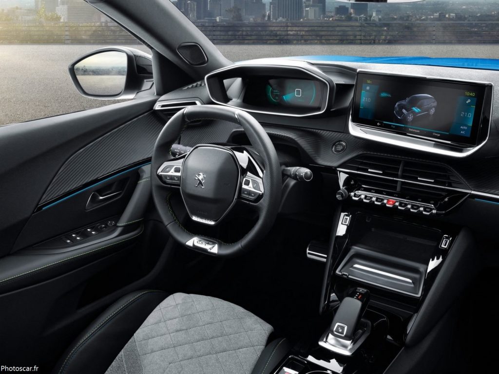 Peugeot_e-2008 2020