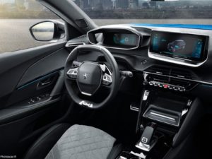 Peugeot_e-2008 2020