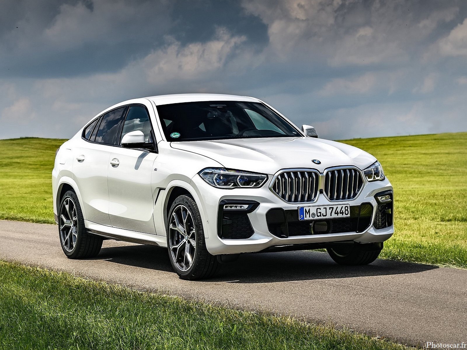 BMW X6 2020 - Nouvelles options de luxe et de techniques
