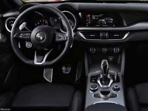 Alfa-Romeo_Stelvio 2020