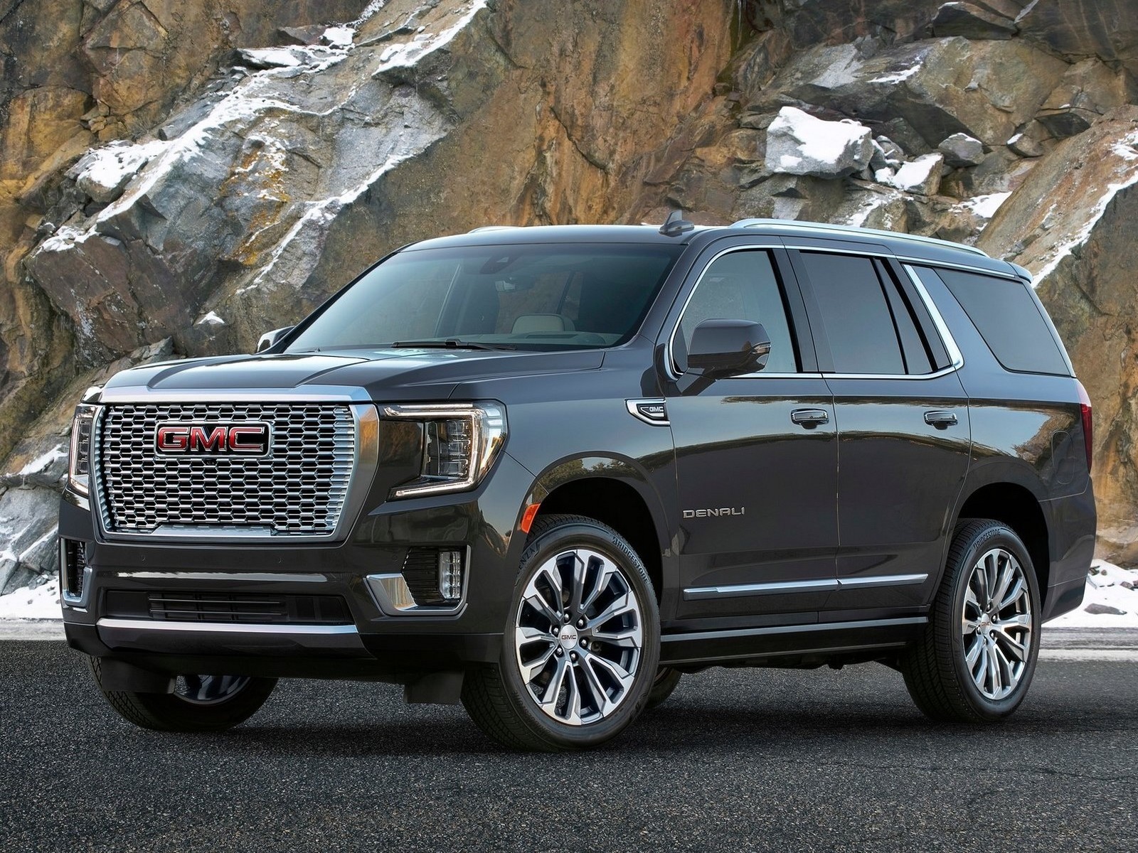 GMC Yukon Denali 2021 Un Yukon plus grand et plus audacieux