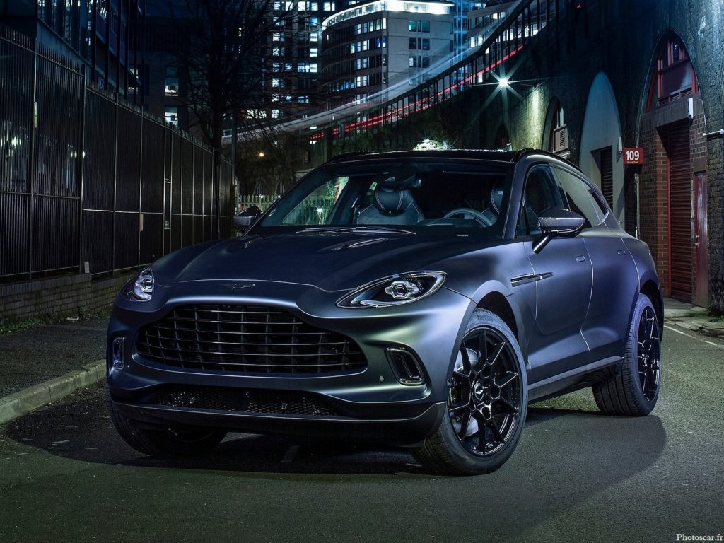 Aston Martin DBX by Q 2021