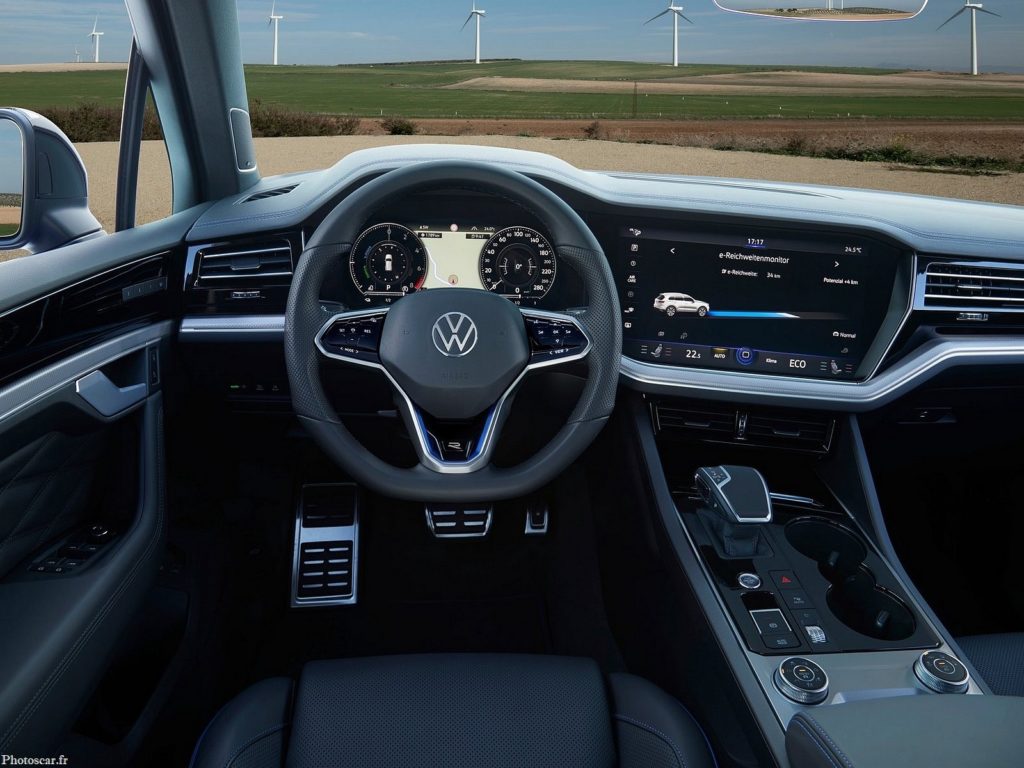Volkswagen Touareg R 2021
