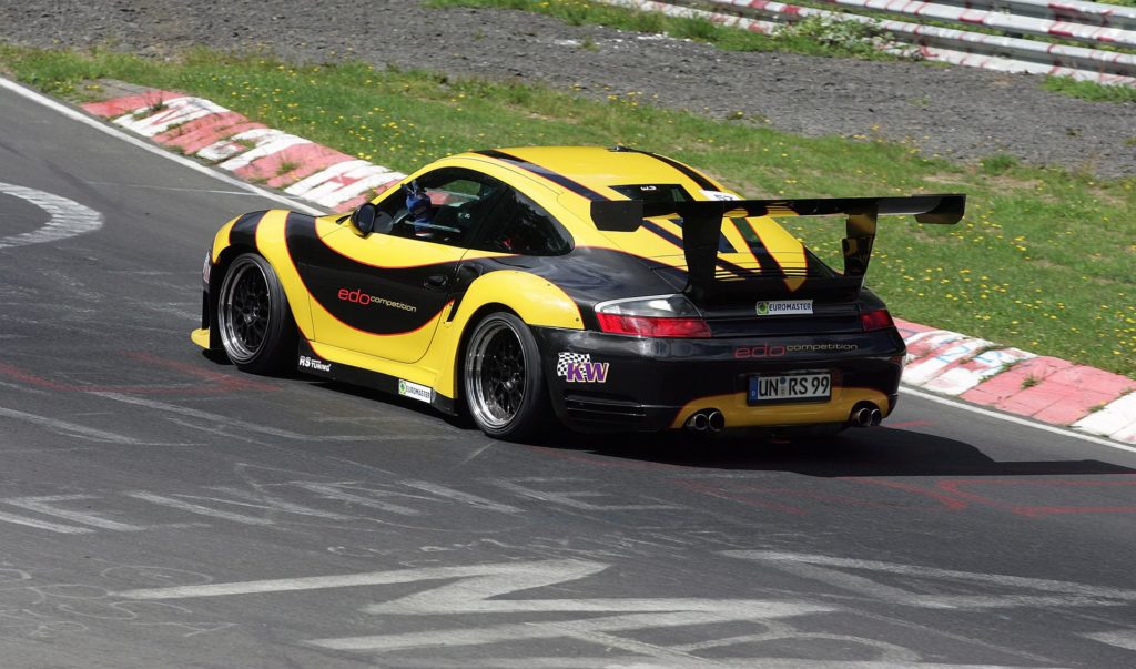 Edo-Competition - Porsche 997 GT2 RS Maya l'Abeille