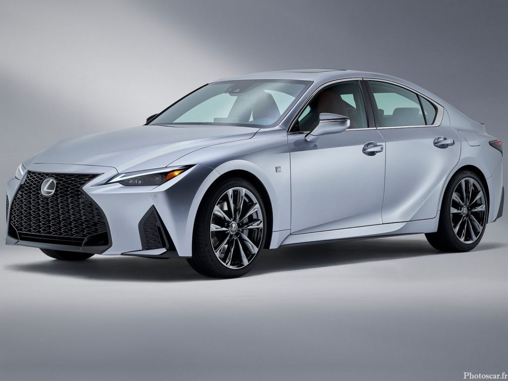 Lexus IS 2021