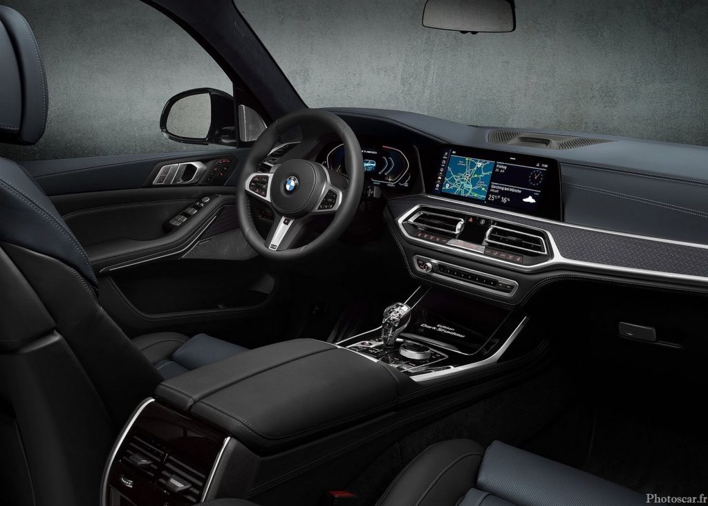 BMW X7 Dark Shadow Edition 2021