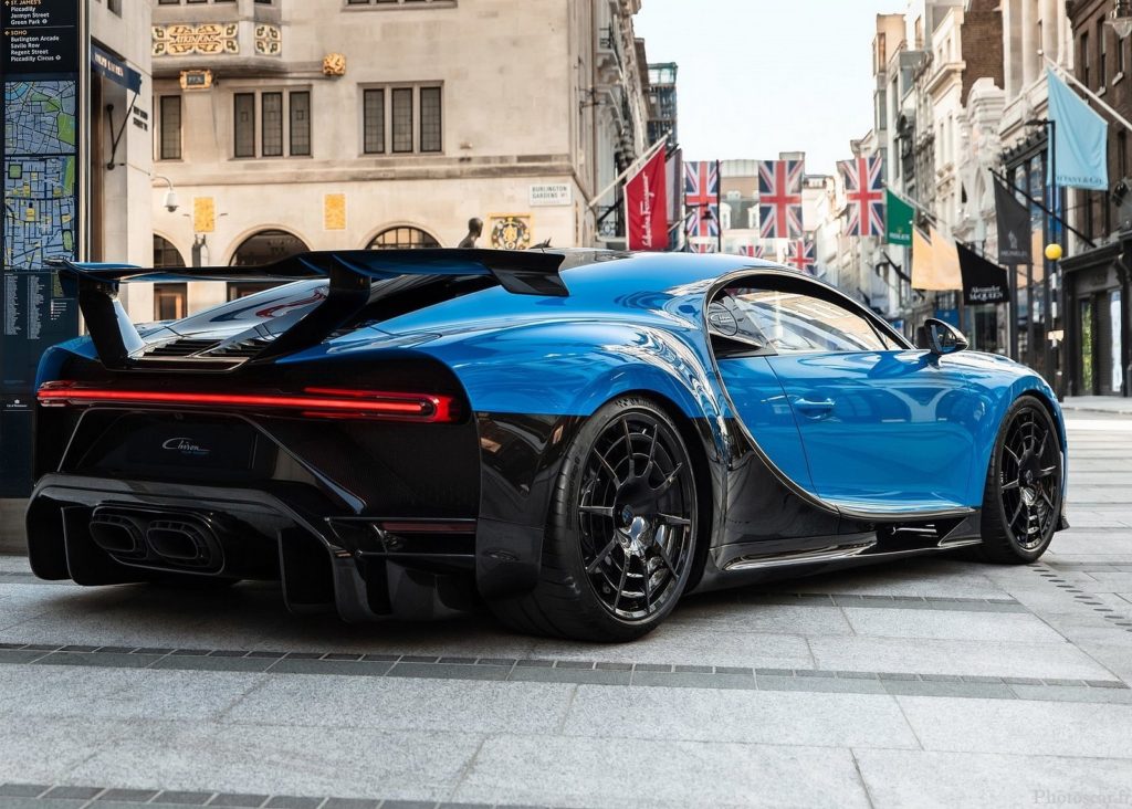 Bugatti Chiron Pur Sport 2021