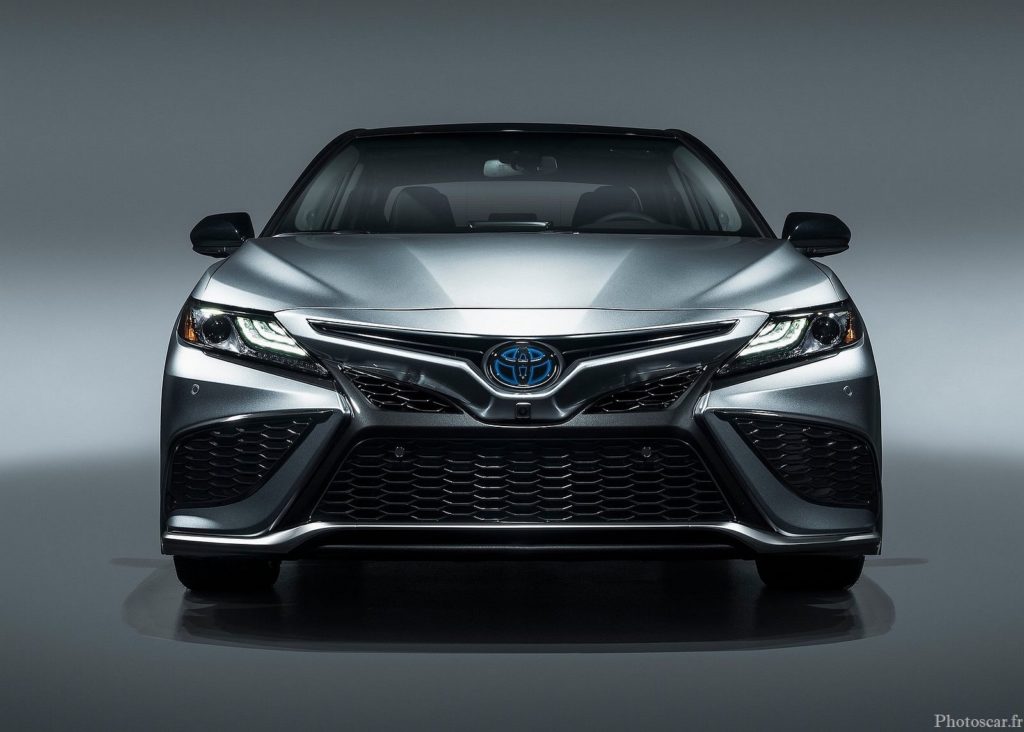 Toyota Camry 2021