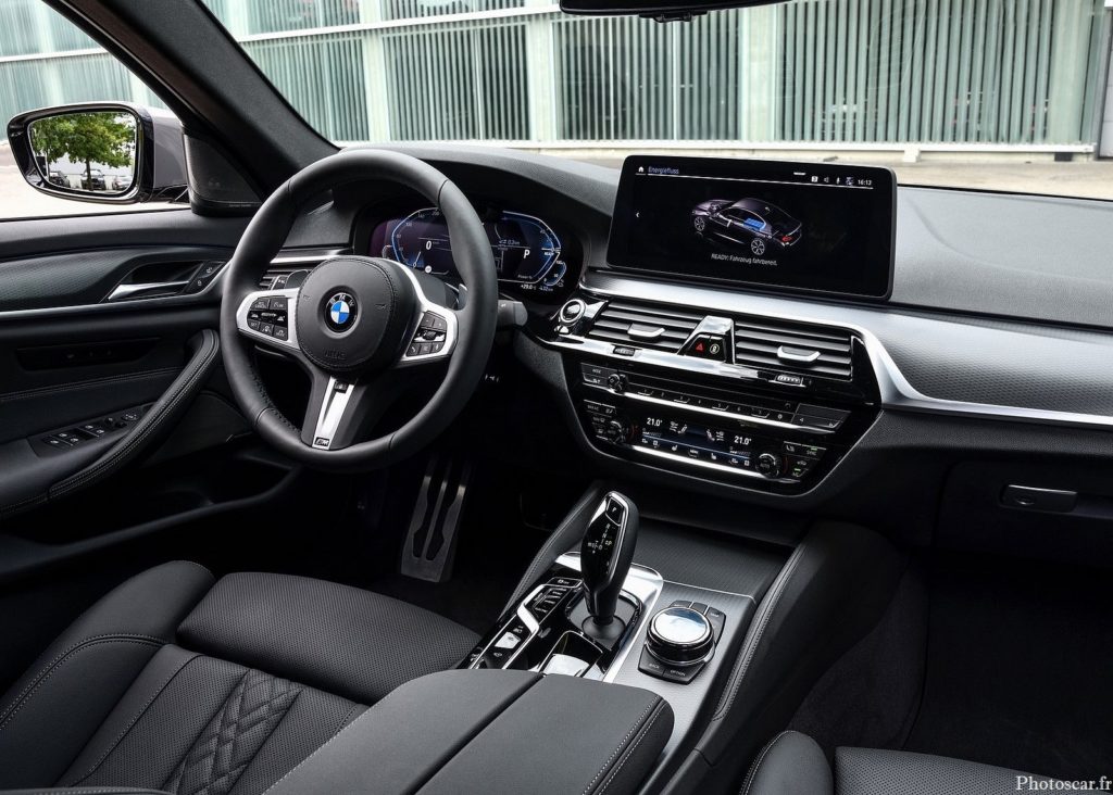 BMW 545e xDrive Sedan 2021