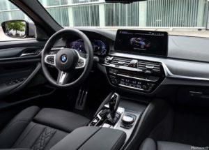 BMW 545e xDrive Sedan 2021