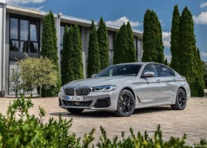 BMW 545e xDrive Sedan 2021