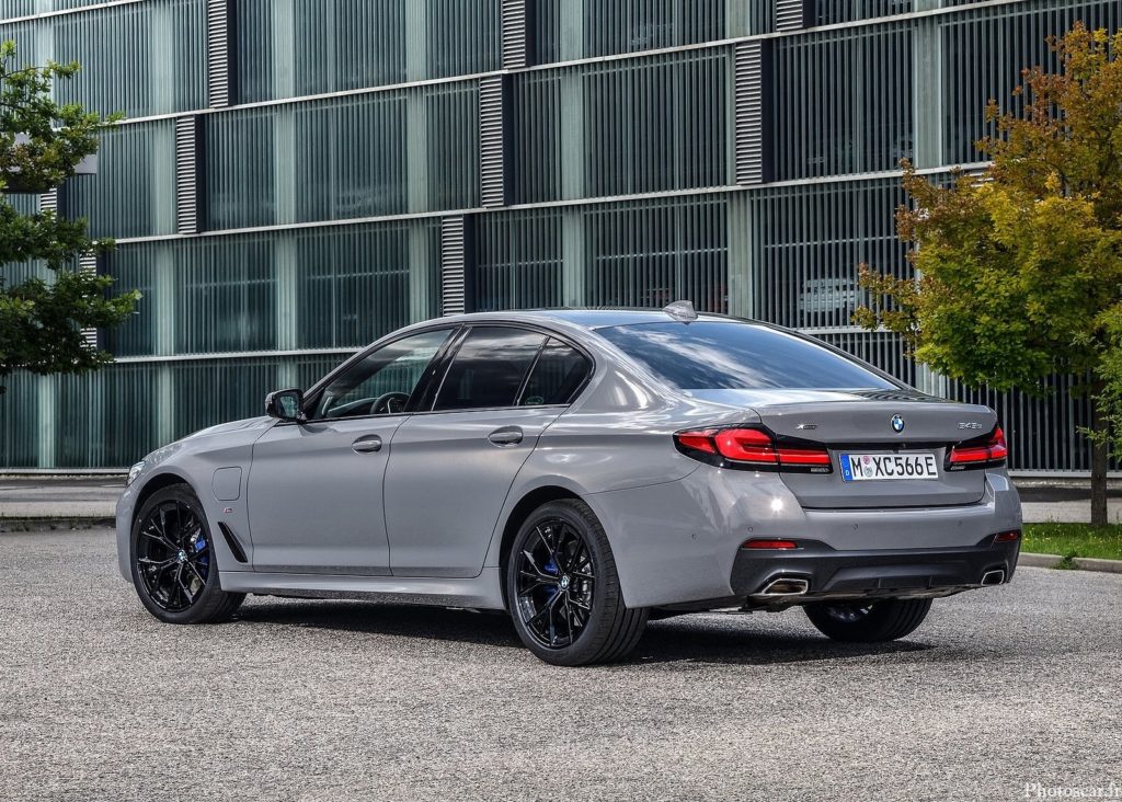 BMW 545e xDrive Sedan 2021