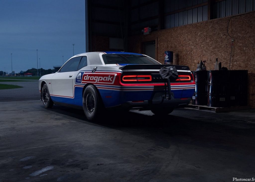 Dodge Challenger Mopar Drag Pak 2021