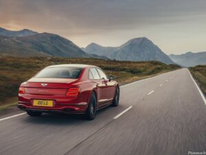Bentley Flying Spur V8 2021