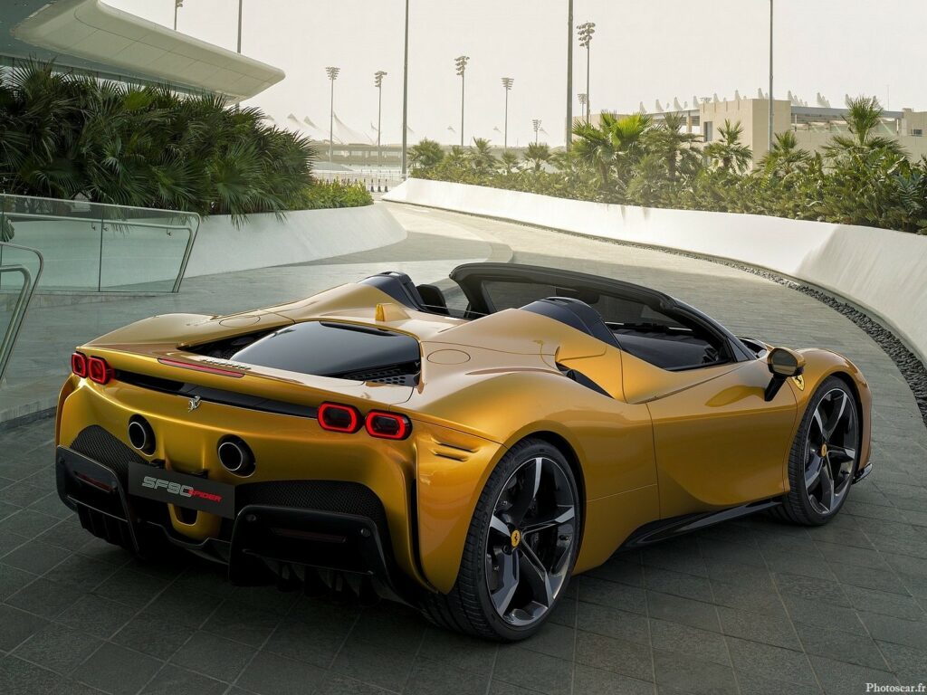 Ferrari SF90 Spider 2021